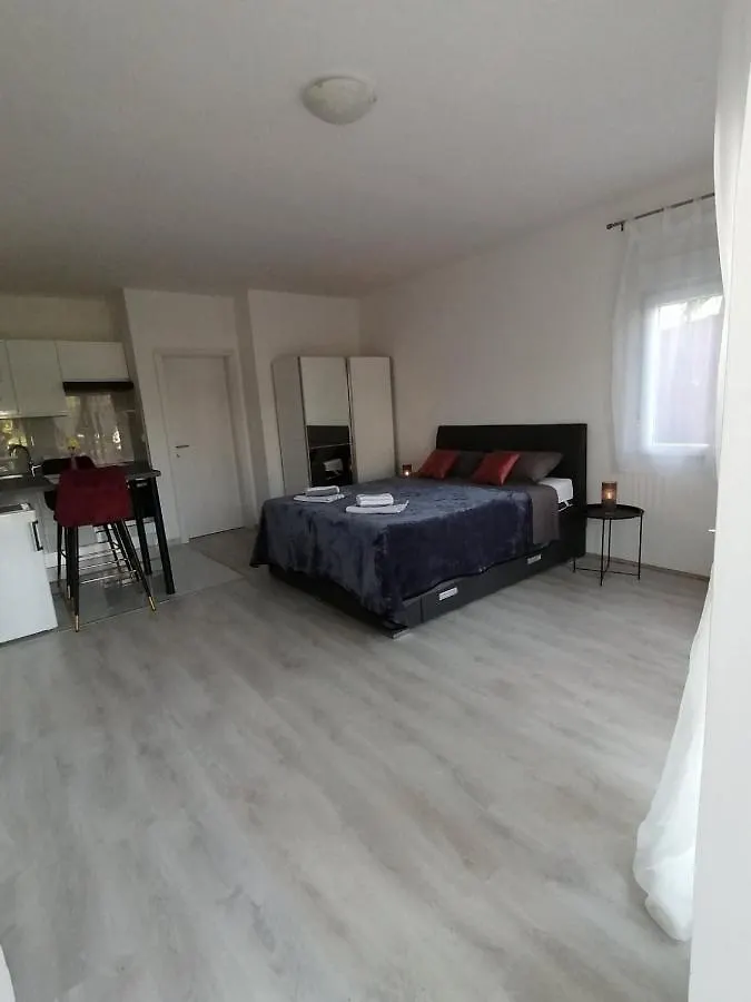 Leona Apartment Vidikovac, Pula Croácia